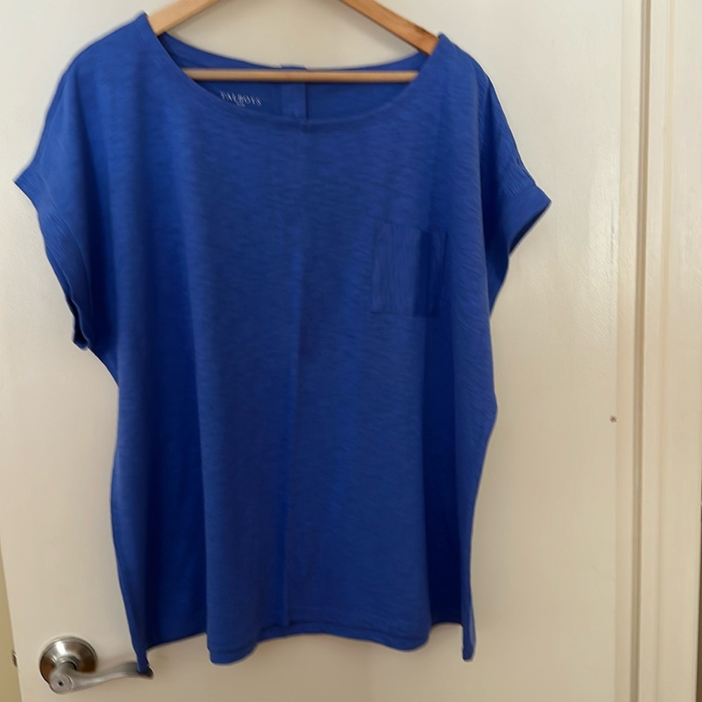 Talbots blue tee shirt New with tags Made with 3 buttons on the upper back shirt